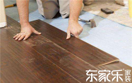 地板鋪貼一般在什么階段進(jìn)行？